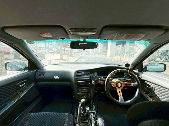 Interior Dashboard of JZX100 CRESTA ROULANT G.