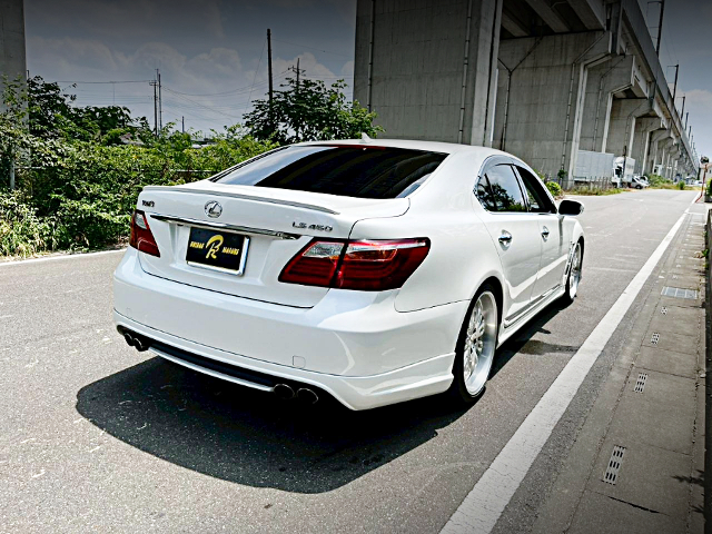 Rear exterior of USF40 LEXUS LS460 VERSION S I-PACKAGE.