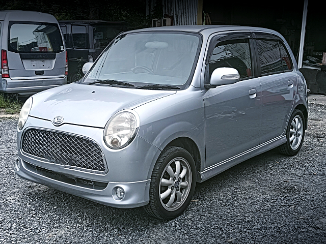 Front exterior of 2nd Gen DAIHATSU MIRA GINO.