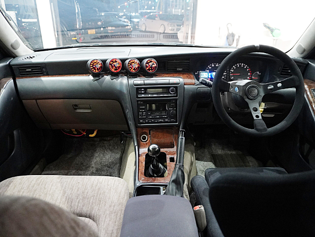 Dashboard of 8th Gen C35 LAUREL.