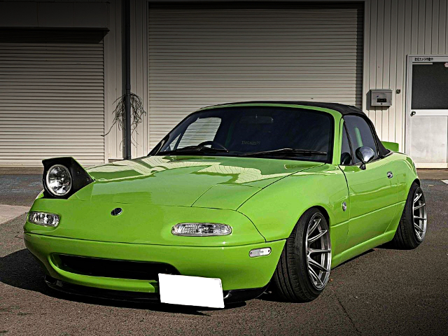 Front exterior of 1st Gen EUNOS ROADSTER 1.8 S SPECIAL.