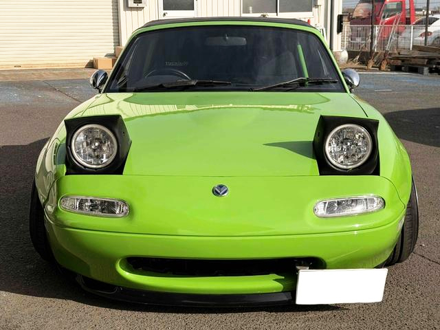 Headlight of 1st Gen EUNOS ROADSTER 1.8 S SPECIAL.