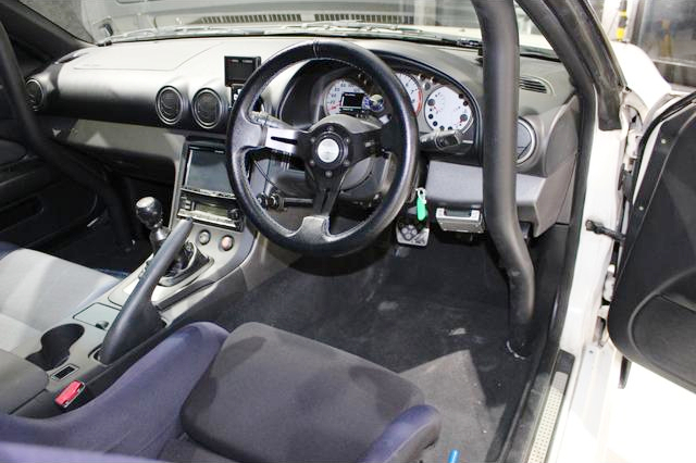Driver side dashboard of S15 SILVIA SPEC-R.