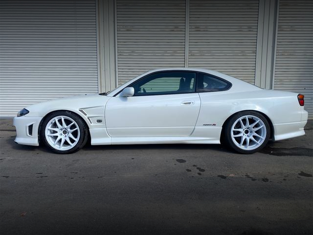 Left Side exterior of S15 SILVIA SPEC-R.