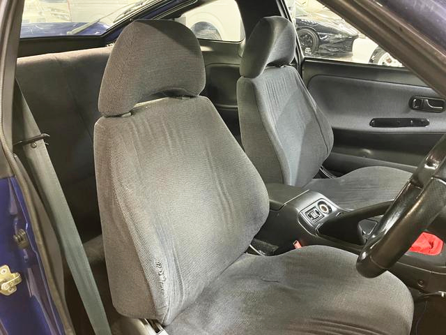 Interior seats of IMPACT BLUE Painted SILEIGHTY.