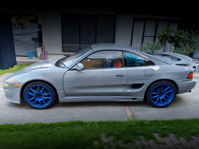 Left Side exterior of SW20 TOYOTA MR2.