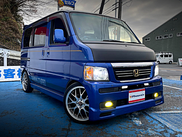 Front exterior of 2nd Gen HONDA VAMOS.