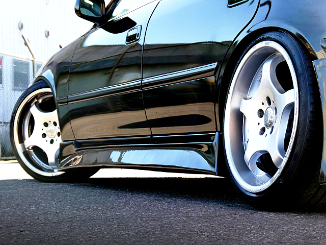 Rear Side exterior of X100 TOYOTA MARK II.