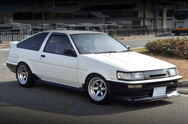 Front exterior of AE86 COROLLA LEVIN GT APEX.