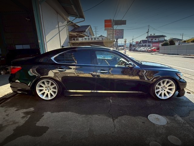 Side exterior of DRIFT SPEC! USF40 LEXUS LS460.