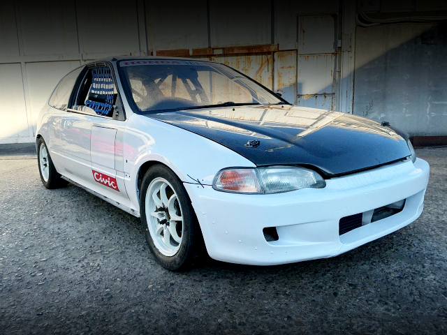 Front exterior of EG6 CIVIC SiR II.