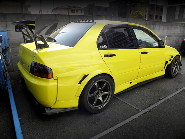 Rear exterior of WIDEBODY LANCER EVOLUTION VIII GSR.