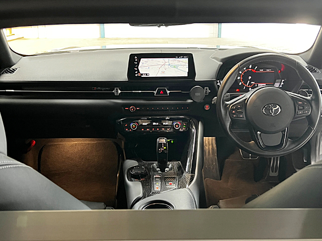 Interior of DB42 SUPRA RZ.