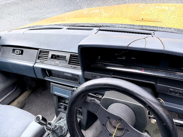 Dashboard of JDM FUKUOKA STYLE GZ10 TOYOTA SOARER.