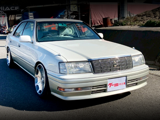 Front exterior of 10th Gen CROWN ROYAL SALOON.