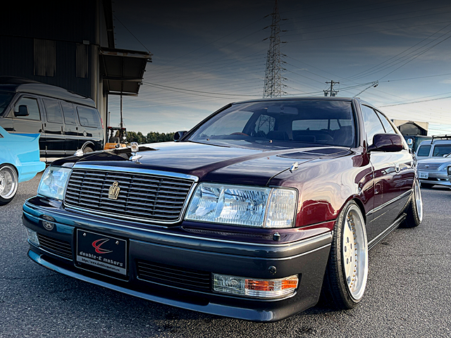 Front exterior of JDM VIP style JZS155 CROWN 3.0 ROYAL SALOON.