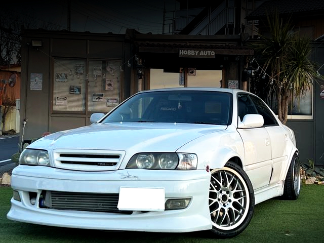 Front exterior of JZX100 CHASER TOURER-V.