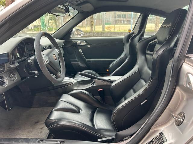 Interior of LB-WORKS WIDEBODY PORSCHE 997.