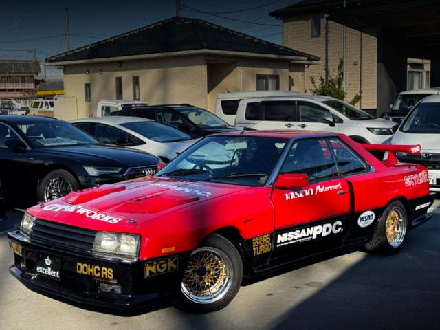 Side exterior of WIDEBODY R30 SKYLINE 2-DOOR.