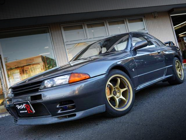 Front exterior of R32 SKYLINE GT-R.