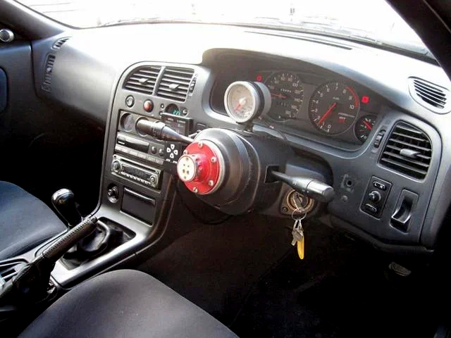Interior of R33 SKYLINE GT-R V-SPEC.