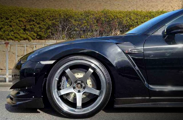 ENDLESS Front Brake installed R35 NISSAN GT-R PREMIUM EDITION.