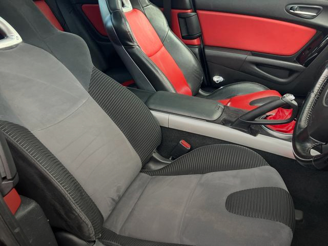 Seats of WIDEBODY SE3P RX-8 TYPE-S.