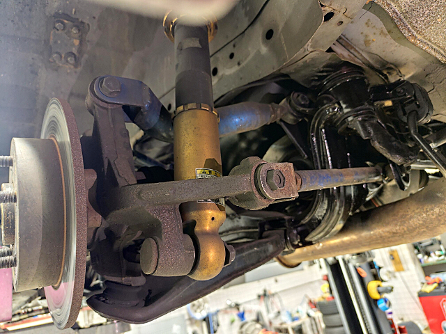 Coilover installed S15 SILVIA.