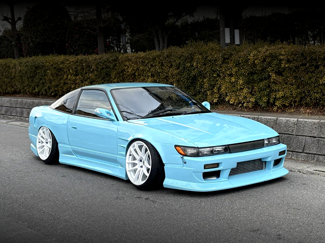 Front exterior of WIDEBODY SILEIGHTY.