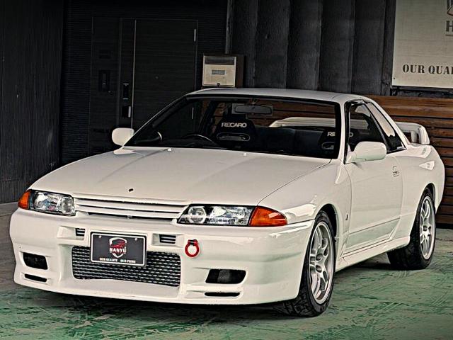 Front exterior of R32 SKYLINE GT-R.