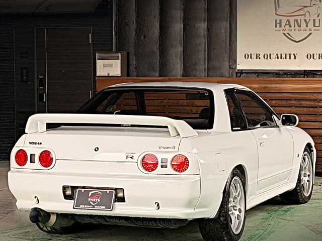 Rear exterior of R32 SKYLINE GT-R.