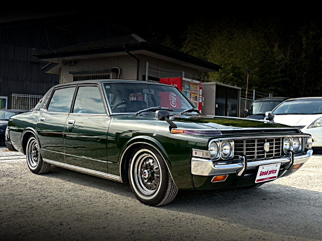 Front exterior of 4th Gen TOYOTA CROWN SUPER SALOON.