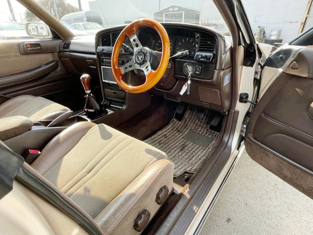 Interior of GX81 MARK II GRANDE.