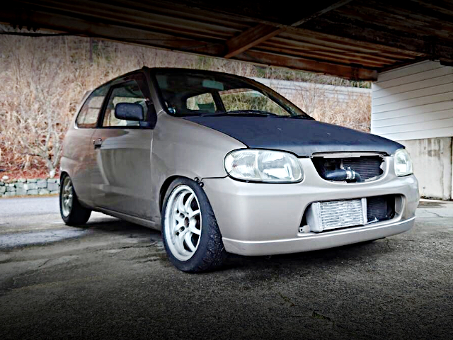 Front exterior of HA23S SUZUKI ALTO.