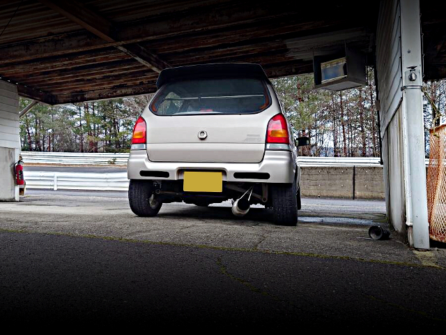 Rear exterior of HA23S SUZUKI ALTO.