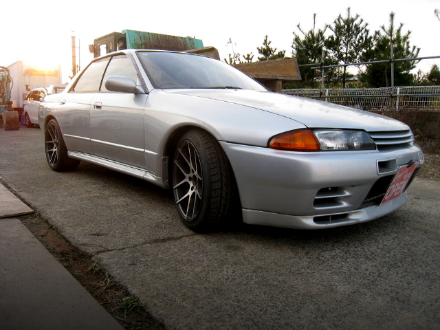 Front Side exterior of GT-R style WIDEBODY HNR32 SKYLINE 4-DOOR.