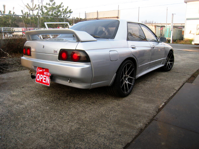 Rear exterior of GT-R style WIDEBODY HNR32 SKYLINE 4-DOOR.