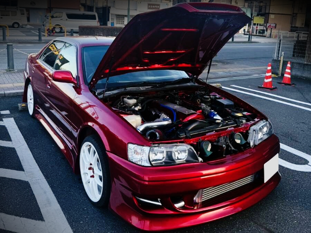 Hood open of JZX100 CHASER TOURER-V.