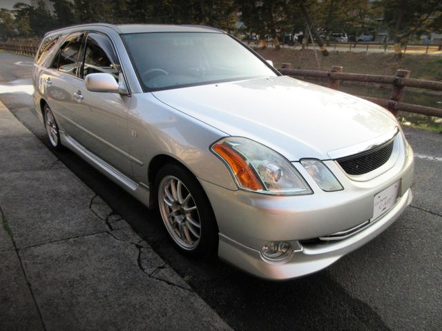 Front exterior of JZX110W MARK 2 BLIT 2.5iR-V.