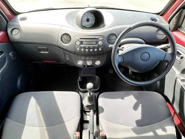 Interior of L235S DAIHATSU ESSE D.