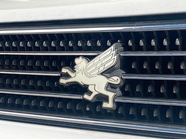 Front Grill emblem of MZ20 SOARER 3.0GT LIMITED.