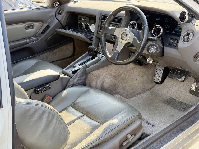 Driver side Interior of 400HP MZ21 SOARER 3.0GT LIMITED.