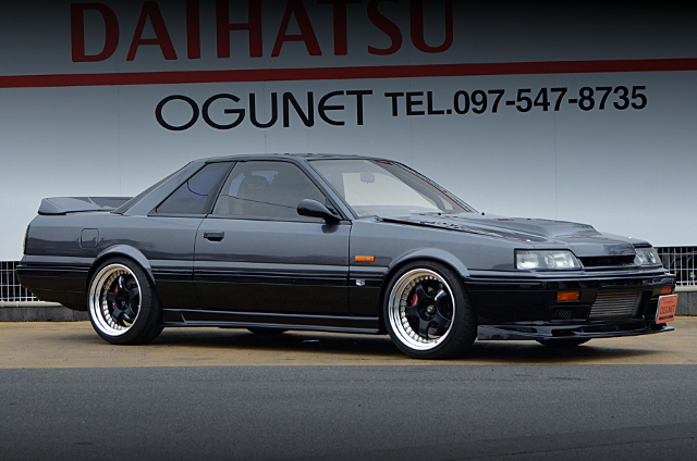 Front exterior of HR31 SKYLINE 2-DOOR GTS-X TURBO.