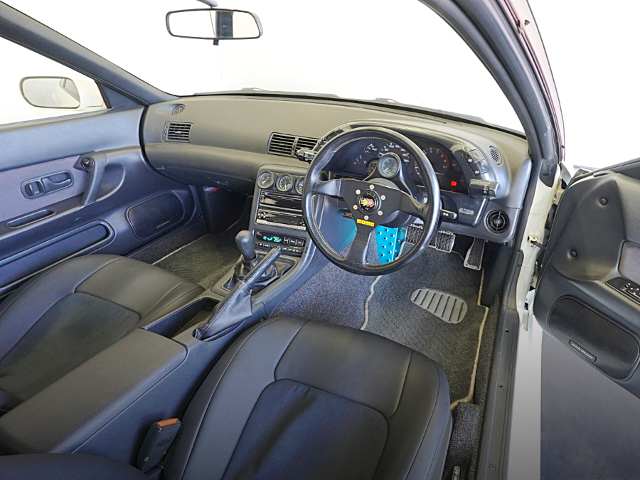 interior of R32 SKYLINE GT-R.