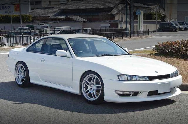 Front exterior of S14 NISSAN SILVIA K'S.