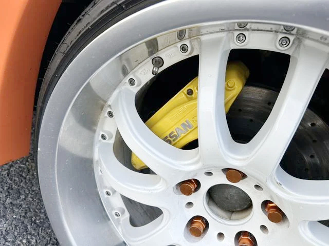 Front 4-POT caliper of S14 SILVIA K's AERO SE.