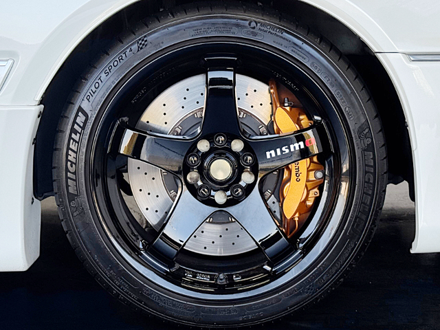 R35GTR brake installed WGNC34 STAGEA AUTECH VERSION 260RS.