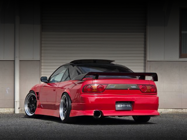 Rear exterior of 180SX TYPE-X.
