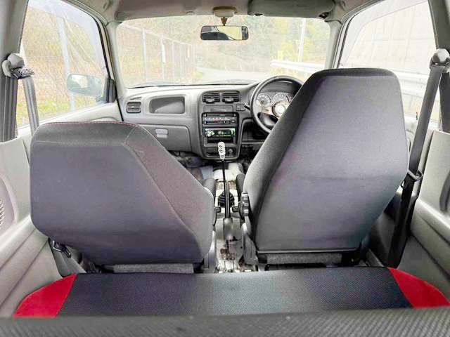 Interior seats of 5th Gen SUZUKI ALTO Vs.