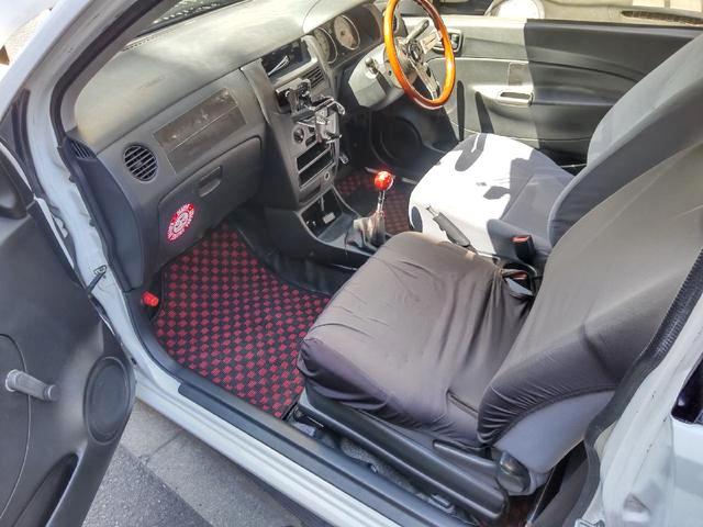 Interior of 6th Gen DAIHATSU MIRA A.